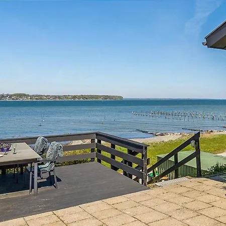 With Panoramic Views At Anslet Feriehus